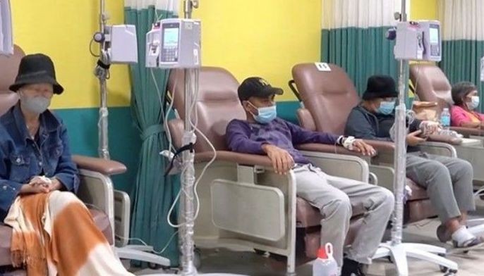 Filipinos opt to receive services from state-owned healthcare facilities, survey finds
