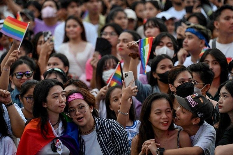 Marcos signs order creating 'special committee' on LGBTQIA+