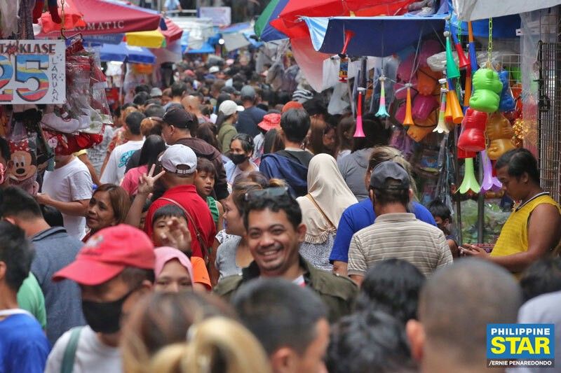 73% ng Pinoy, umaasang â��happyâ�� ang Pasko 2023