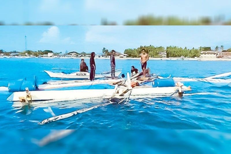 Fishing boat na nabangga ng Chinese cargo ship, binayaran na