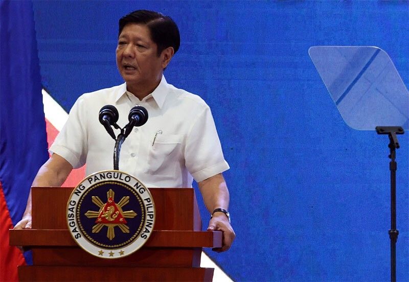 Marcos urges Filipinos to reach out to those in need this Christmas