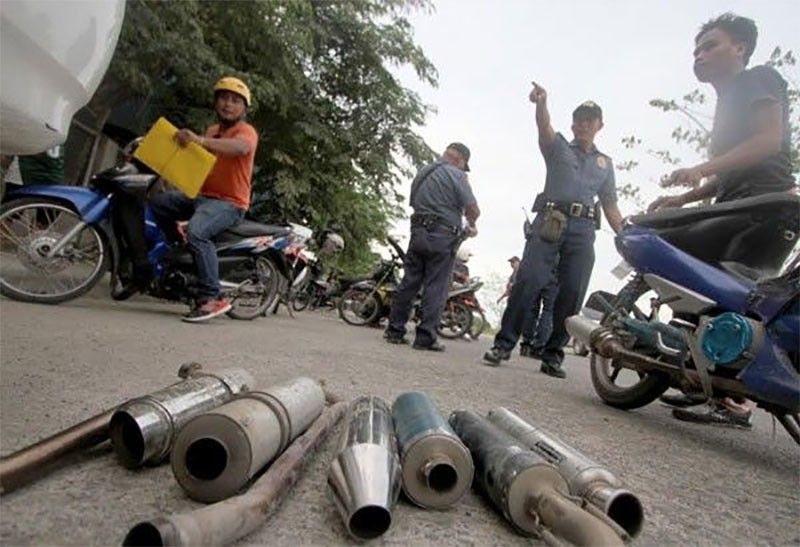 Muntinlupa fines 29 for open mufflers