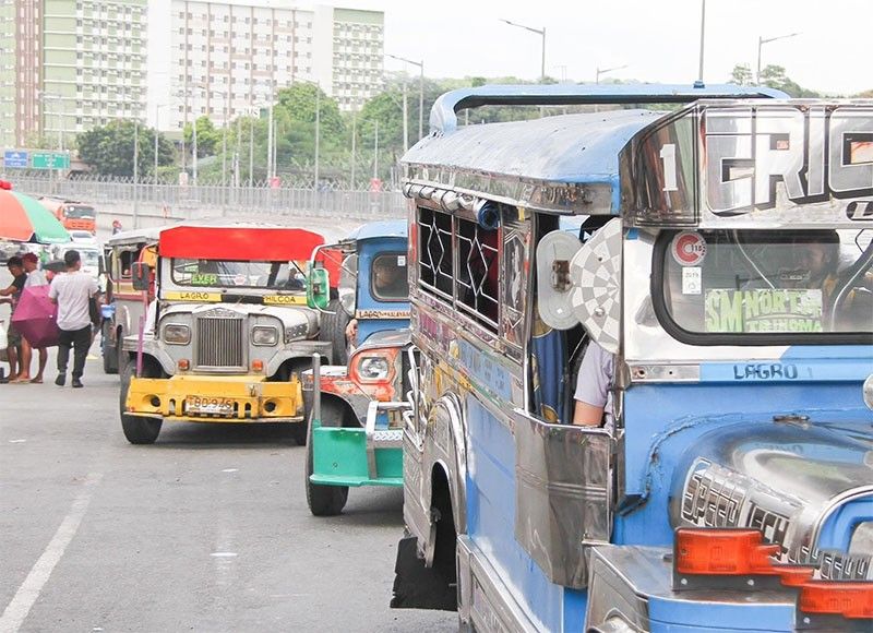 DOLE backs jeepney drivers’ regular employment | Philstar.com