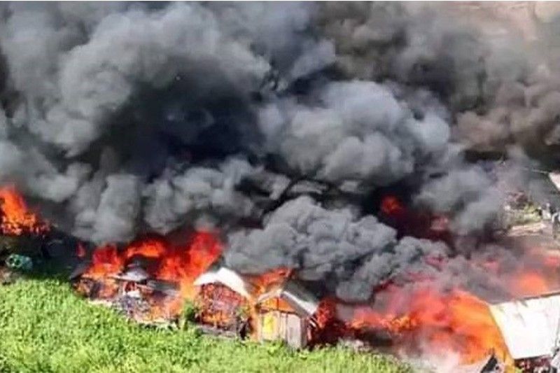 Hundreds of villagers displaced by Zamboanga City fire