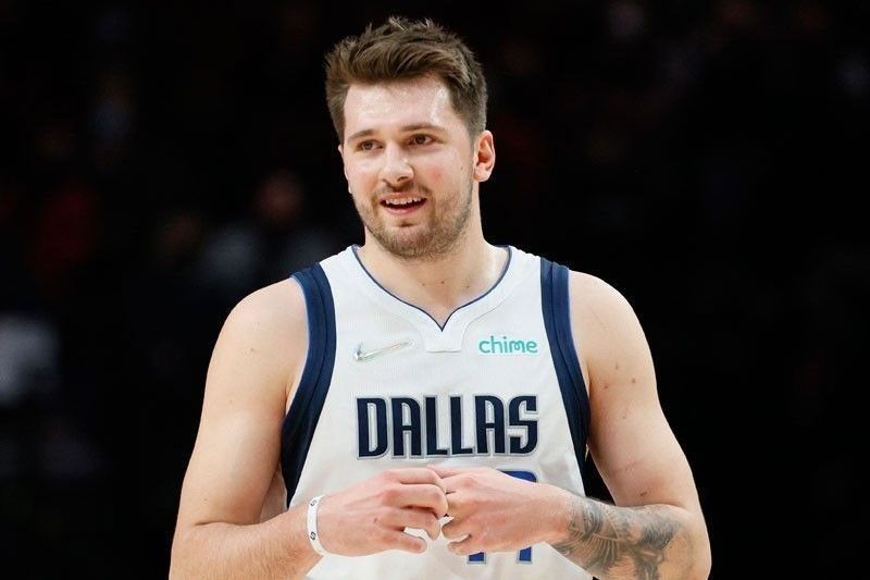 NBA approves Cubanâs sale of Mavericks stake