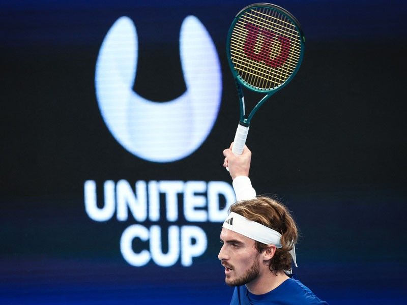 Tsitsipas struggles with back issue as Chile stuns Greece in United Cup