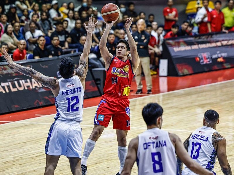 Rain or Shine's Caracut cops PBA Player of the Week plum