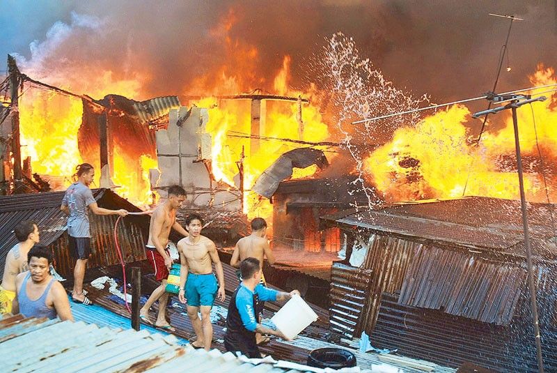 Pandacan fire leaves 600 families homeless