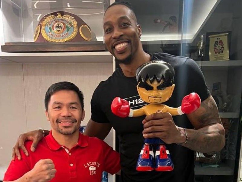 Dwight Howard meets 'trainer' Pacquiao