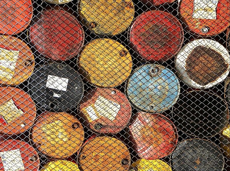 Oil sinks on de-escalation hopes following Iran strike
