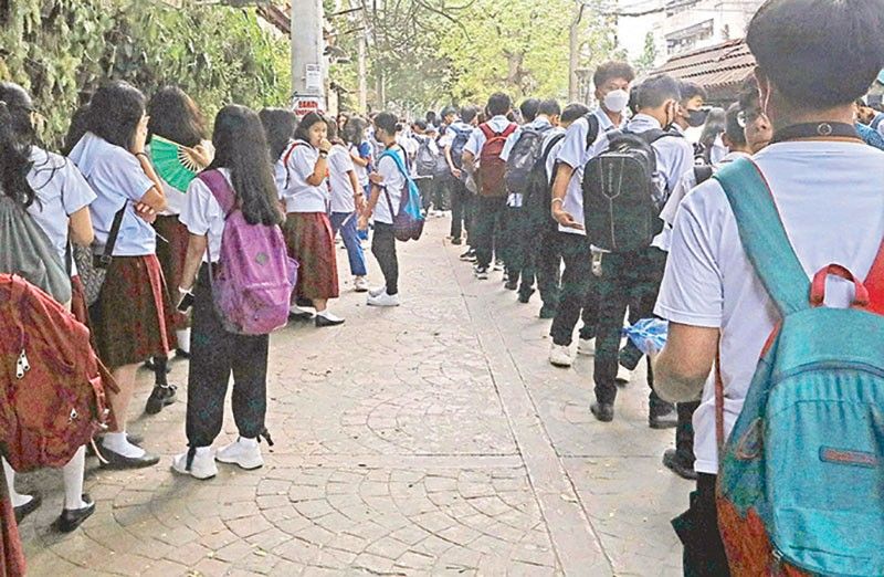 DepEd extends voucher program for Grade 11 students