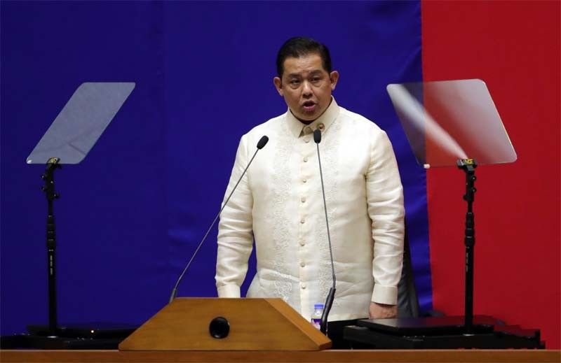 Speaker pitches Philippines as ideal investment destination at WEF