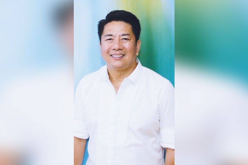 Willie Revillame, magse-senador na; Sassy... ni Toni huhusgahan sa takilya