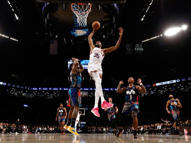 Durant shines in return to Brooklyn, powers Suns to win