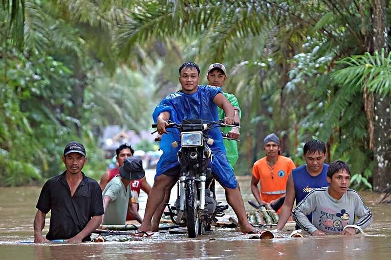 16 dead, 3 missing in Davao floods, landslides â�� NDRRMC