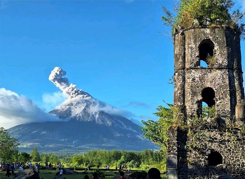 Mayon remains under Alert Level 2