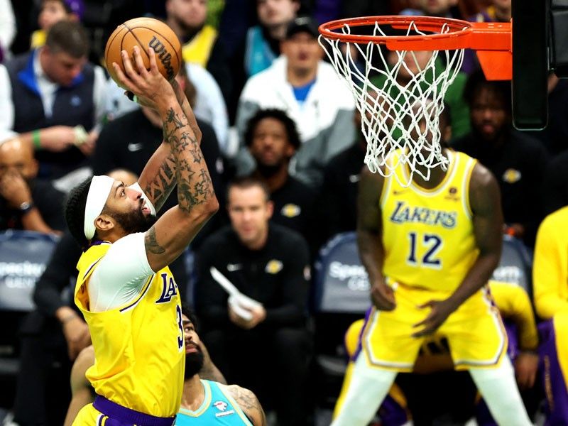 Davis posts triple-double as Lakers notch 3rd straight win