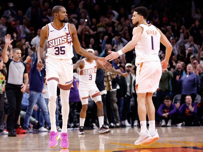 Booker, Durant lead Suns charge vs Bucks
