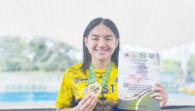 Mojdeh bumanat ng ginto sa China