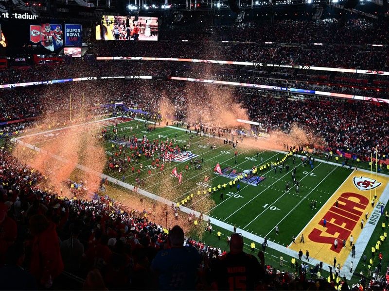 Super Bowl draws record 123 million US viewers