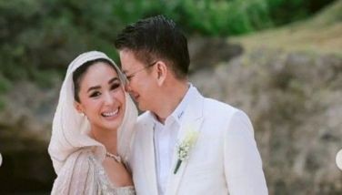 Heart Evangelista explains dad's absence at vows renewal with Chiz Escudero