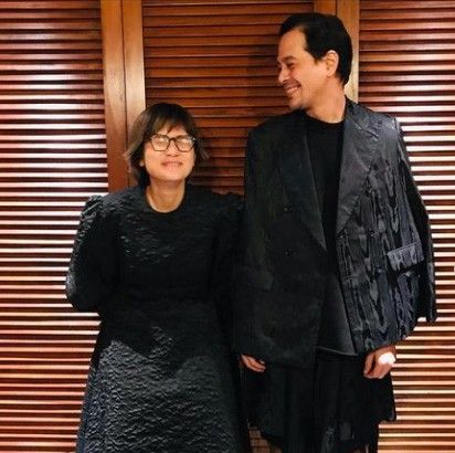 Isabel Santos can't hide 'kilig' over her Valentine John Lloyd Cruz