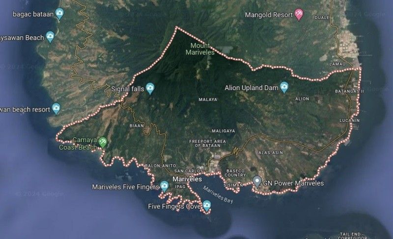 Tour guide dies after accidentally falling off cliff in Bataan