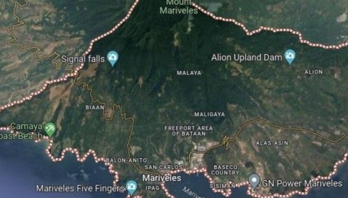 Tour guide dies after accidentally falling off cliff in Bataan