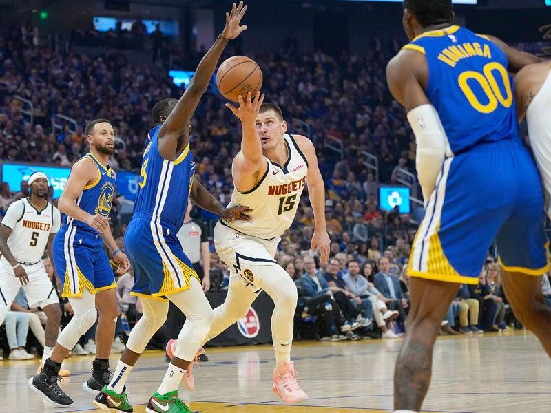 Jokic records another triple-double as Nuggets thwart Warriors