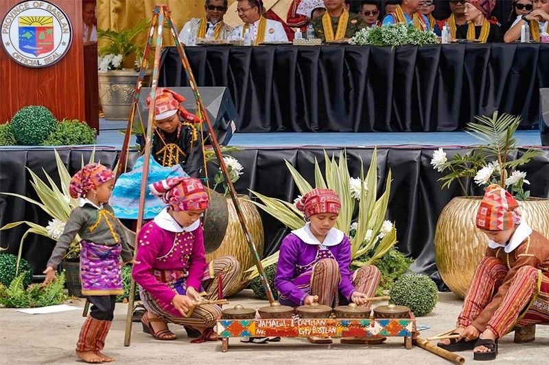 Basilan residents embark on ‘Tennun’ festival to attract investors