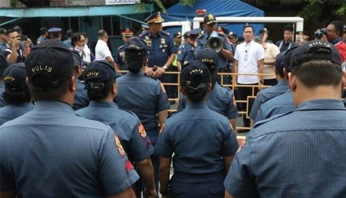 Paggamit ng pito, batuta&nbsp;sa police ops target ni Acorda