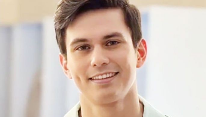 Sarah inaming single na, Tom nakikipag-date na ulit!