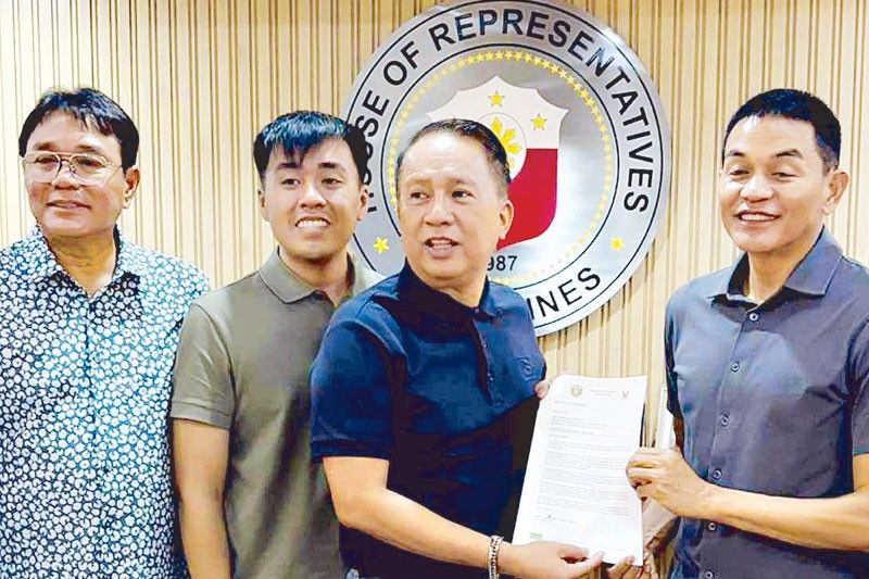 ParaÃ±aque recognizes ex-MVHAI board members as âlegitimateâ officers