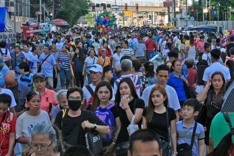 77 percent of Pinoys willing to fight for Philippines â�� poll