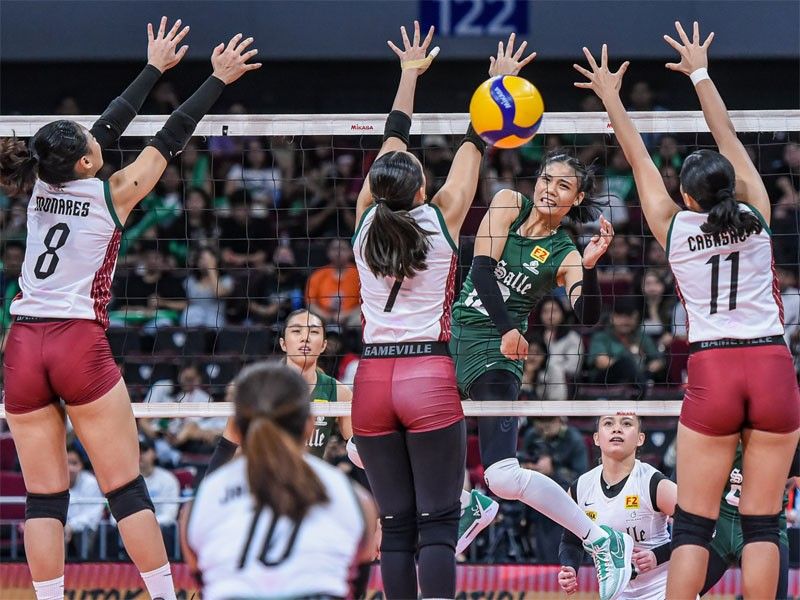 Lady Spikers outclass winless Maroons