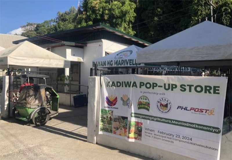 PHLPost supports Kadiwa pop-up store project