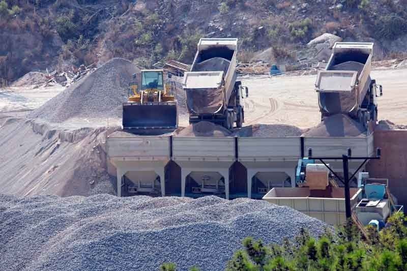 Royalty on mining operations outside reservations pushed