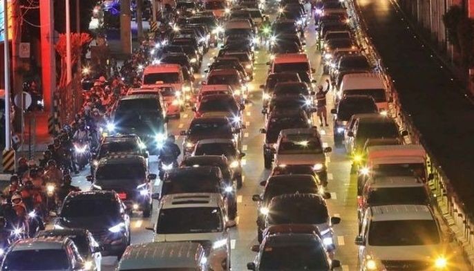 LTFRB limits ride-hailing surge fares during holiday rush
