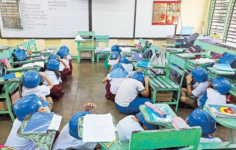 Philippine holds simultaneous earthquake drills