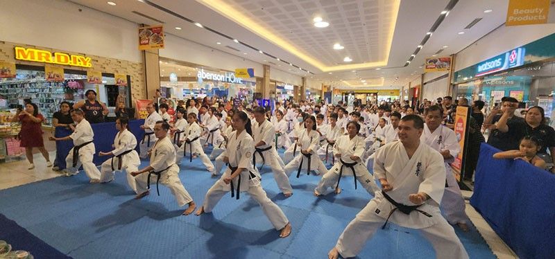 IKON, Tokyo Kitatama hold karate camp
