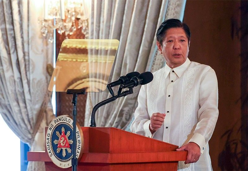 Territorial threats harming Filipinos unacceptable â�� Marcos