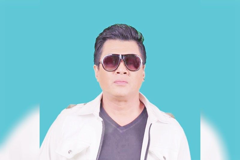 Will Randy Santiago ever perform without his iconic shades?