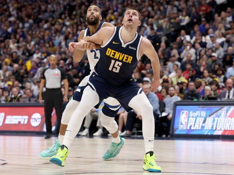 Nuggets claw Wolves to reclaim top spot