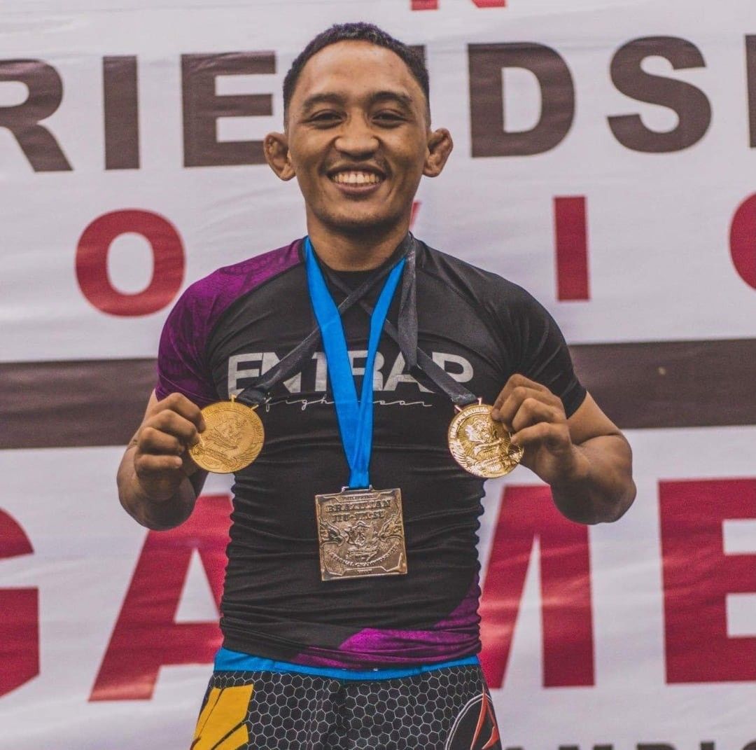Langbayan fights Singaporean in KSK MMA festival