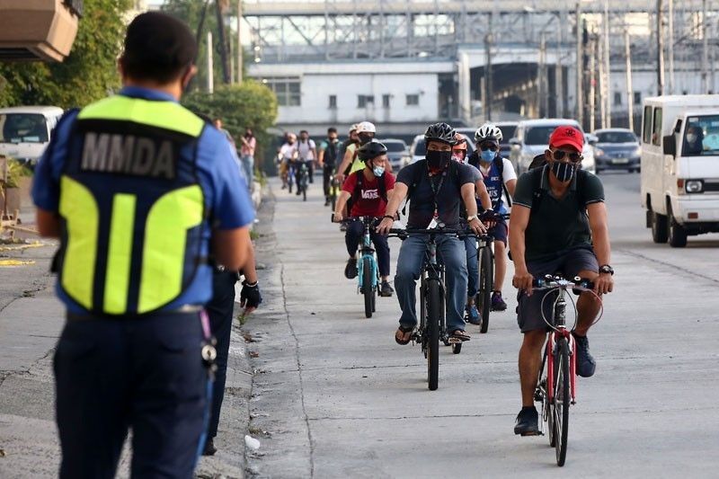 MMDA mulls removing bicycle lane from EDSA