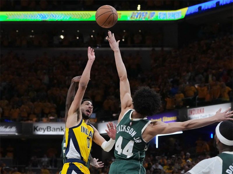 Haliburton hits winner as Pacers hold off Bucks, T'Wolves push Suns to brink