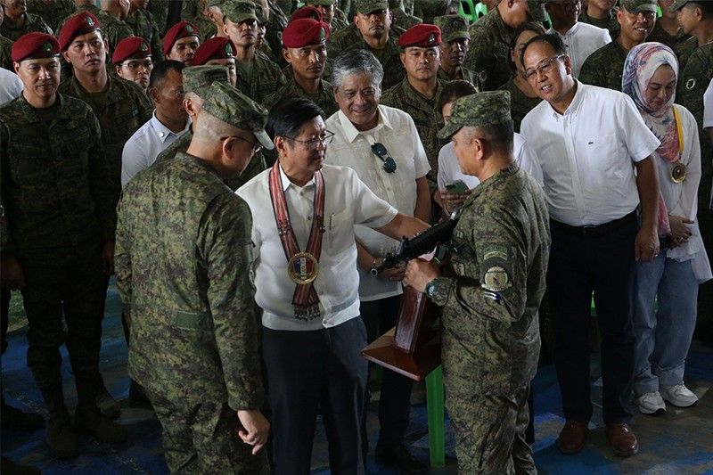 Marcos commends 6th IDâ��s peacebuilding efforts
