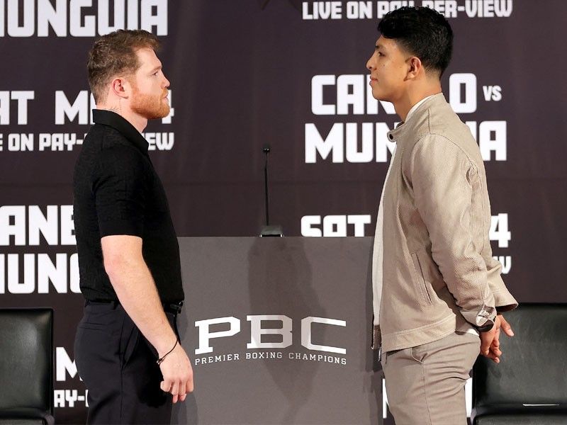 Canelo, De La Hoya clash ahead of Munguia showdown