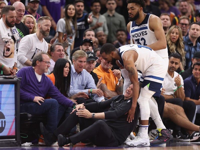 Wolves expect injured coach Finch in Denver for series opener v Nuggets