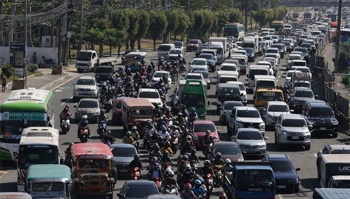 MMC eyes adjusting mall hours to ease Metro traffic
